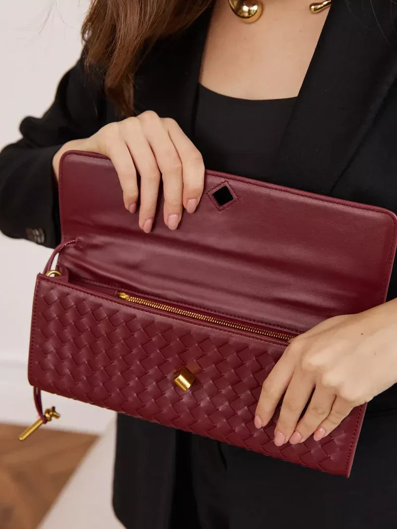 Burgundy Emilia Clutch Bag – Zarif ve Fonksiyonel Gece Çantası